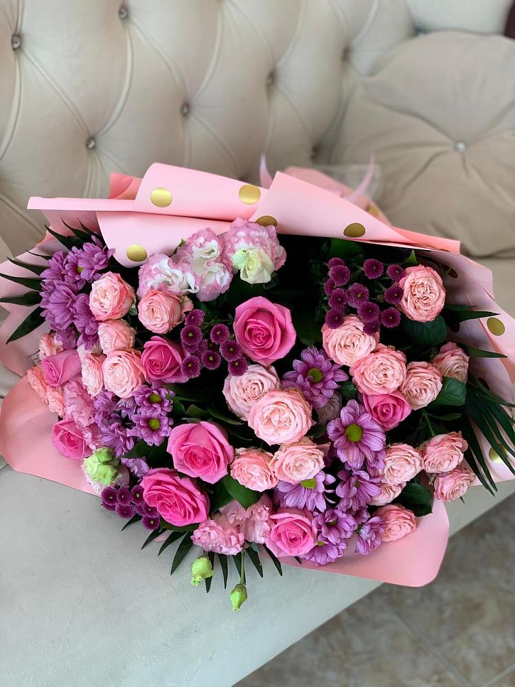 Букет цветов из: Хризантемы, Розы и Лизиантусы в Брехово