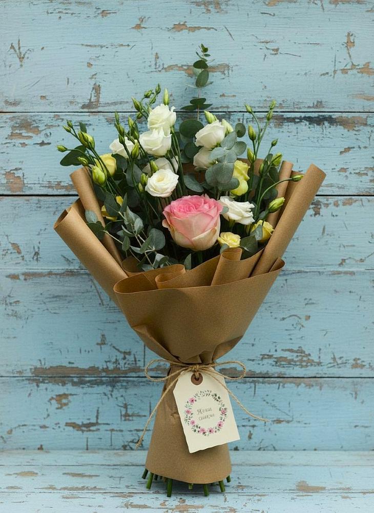 Букет цветов из: Розы и Лизиантусы в Брехово