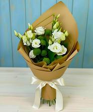 Букет цветов из:  Хризантемы и Лизиантусы в Брехово