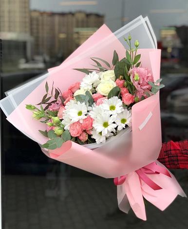 Букет цветов из: Розы, Лизиантусы и Хризантемы в Брехово